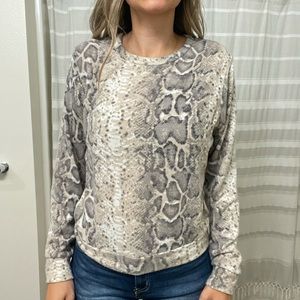 REALLY soft snake skin thin sweater